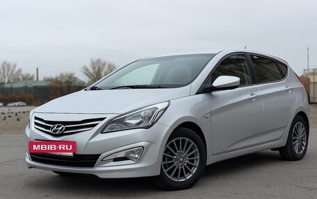 Hyundai Solaris II рестайлинг, 2015 год, 980 000 рублей, 3 фотография