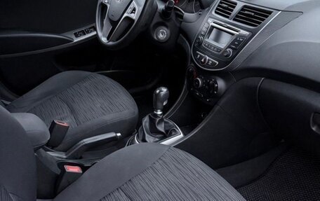 Hyundai Solaris II рестайлинг, 2015 год, 980 000 рублей, 12 фотография