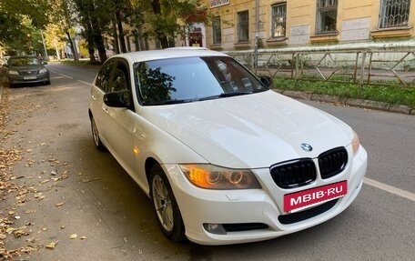 BMW 3 серия, 2010 год, 899 900 рублей, 2 фотография
