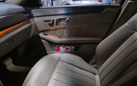 Mercedes-Benz E-Класс, 2011 год, 1 675 000 рублей, 6 фотография