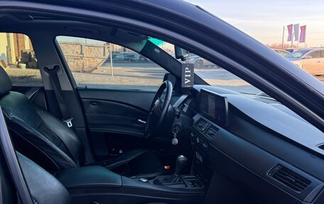 BMW 5 серия, 2004 год, 900 000 рублей, 15 фотография