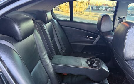 BMW 5 серия, 2004 год, 900 000 рублей, 25 фотография