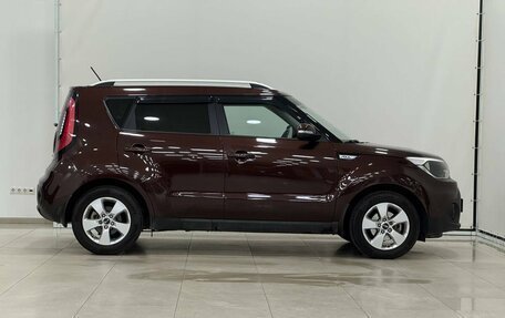 KIA Soul II рестайлинг, 2017 год, 1 587 000 рублей, 11 фотография