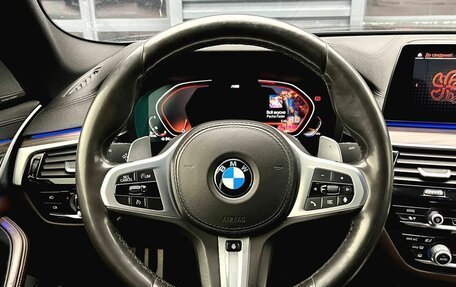 BMW 5 серия, 2019 год, 4 390 000 рублей, 11 фотография