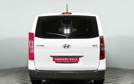 Hyundai H-1 II рестайлинг, 2016 год, 2 439 898 рублей, 6 фотография