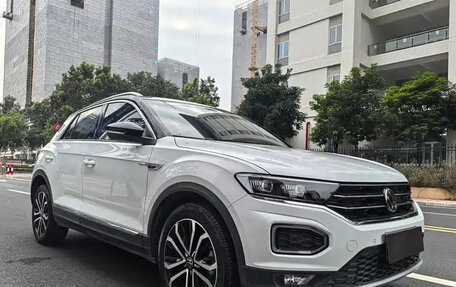 Volkswagen T-Roc I, 2022 год, 1 318 555 рублей, 3 фотография