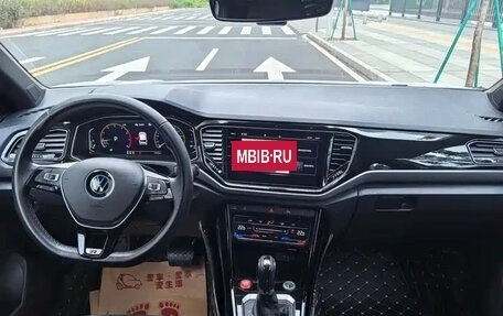 Volkswagen T-Roc I, 2022 год, 1 318 555 рублей, 13 фотография