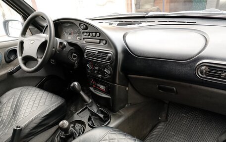 Chevrolet Niva I рестайлинг, 2004 год, 350 000 рублей, 7 фотография