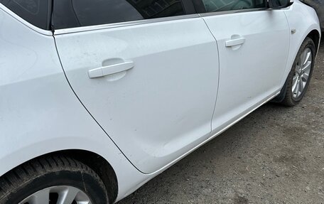 Opel Astra J, 2011 год, 700 000 рублей, 4 фотография