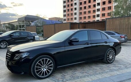 Mercedes-Benz E-Класс, 2018 год, 2 350 000 рублей, 3 фотография