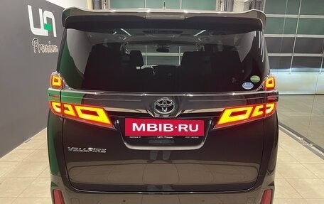 Toyota Vellfire II, 2018 год, 3 800 000 рублей, 5 фотография