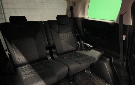 Toyota Vellfire II, 2018 год, 3 800 000 рублей, 26 фотография