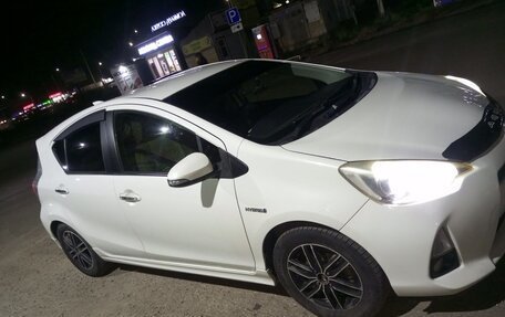 Toyota Aqua I, 2013 год, 690 000 рублей, 2 фотография