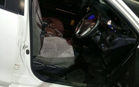 Toyota Aqua I, 2013 год, 690 000 рублей, 8 фотография