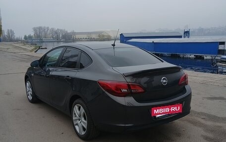 Opel Astra J, 2013 год, 635 000 рублей, 5 фотография