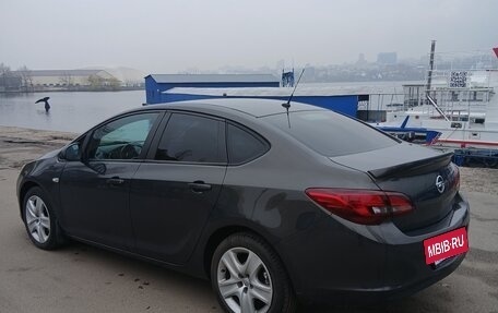 Opel Astra J, 2013 год, 635 000 рублей, 10 фотография