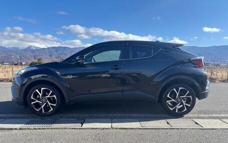 Toyota C-HR I рестайлинг, 2017 год, 1 400 001 рублей, 6 фотография