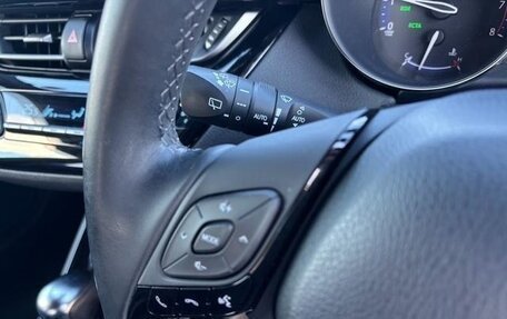 Toyota C-HR I рестайлинг, 2017 год, 1 400 001 рублей, 14 фотография