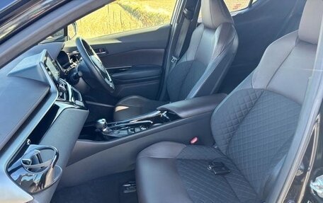 Toyota C-HR I рестайлинг, 2017 год, 1 400 001 рублей, 12 фотография