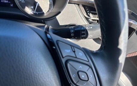 Toyota C-HR I рестайлинг, 2017 год, 1 400 001 рублей, 15 фотография