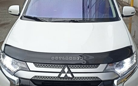 Mitsubishi Outlander III рестайлинг 3, 2021 год, 2 480 000 рублей, 1 фотография