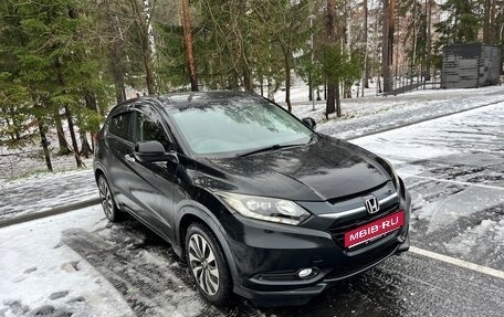 Honda Vezel, 2014 год, 1 930 000 рублей, 1 фотография