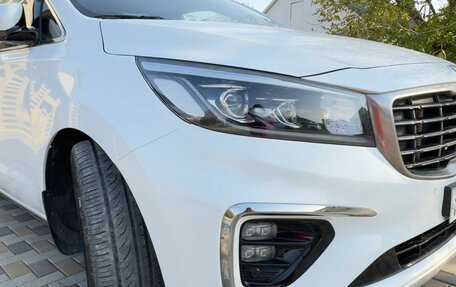 KIA Carnival III, 2018 год, 2 950 000 рублей, 19 фотография