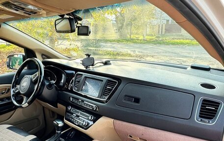 KIA Carnival III, 2018 год, 2 950 000 рублей, 18 фотография