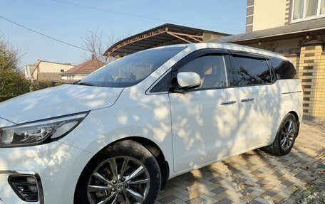 KIA Carnival III, 2018 год, 2 950 000 рублей, 20 фотография
