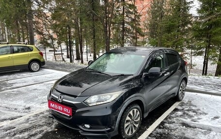 Honda Vezel, 2014 год, 1 930 000 рублей, 2 фотография