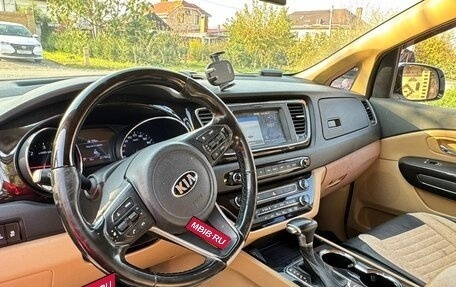 KIA Carnival III, 2018 год, 2 950 000 рублей, 12 фотография