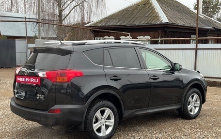 Toyota RAV4, 2014 год, 1 830 000 рублей, 3 фотография