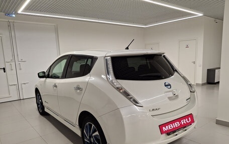 Nissan Leaf I, 2017 год, 1 319 000 рублей, 8 фотография