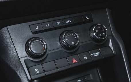 Skoda Karoq I, 2021 год, 2 550 000 рублей, 21 фотография