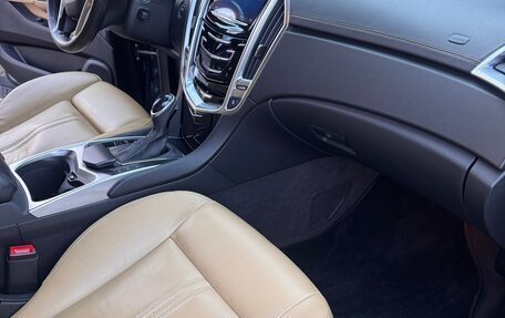 Cadillac SRX II рестайлинг, 2014 год, 2 400 000 рублей, 2 фотография