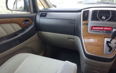 Toyota Alphard III, 2005 год, 1 800 000 рублей, 19 фотография