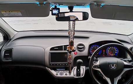 Honda Stream II, 2012 год, 1 780 000 рублей, 4 фотография