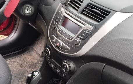 Hyundai Solaris II рестайлинг, 2016 год, 1 000 000 рублей, 7 фотография