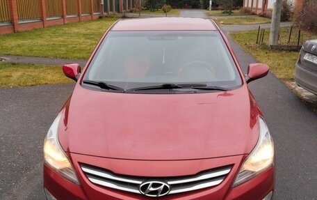 Hyundai Solaris II рестайлинг, 2016 год, 1 000 000 рублей, 3 фотография