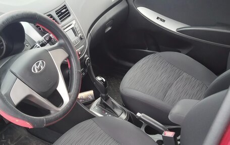 Hyundai Solaris II рестайлинг, 2016 год, 1 000 000 рублей, 12 фотография