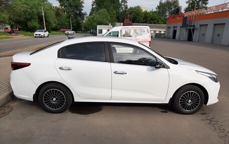 KIA Rio IV, 2017 год, 1 100 000 рублей, 4 фотография