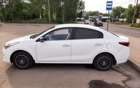 KIA Rio IV, 2017 год, 1 100 000 рублей, 2 фотография