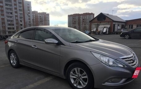 Hyundai Sonata VI, 2010 год, 1 000 000 рублей, 1 фотография