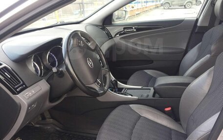 Hyundai Sonata VI, 2010 год, 1 000 000 рублей, 3 фотография