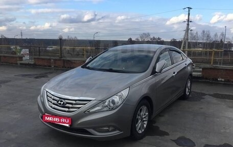 Hyundai Sonata VI, 2010 год, 1 000 000 рублей, 8 фотография
