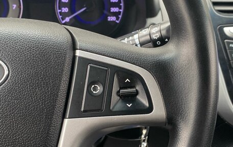 Hyundai Solaris II рестайлинг, 2013 год, 895 000 рублей, 18 фотография