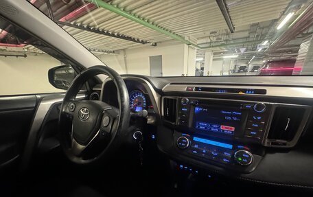 Toyota RAV4, 2013 год, 1 530 000 рублей, 14 фотография