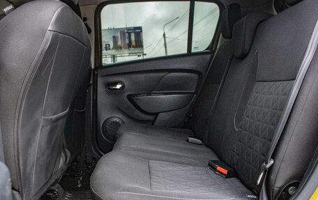 Renault Sandero II рестайлинг, 2017 год, 999 000 рублей, 21 фотография