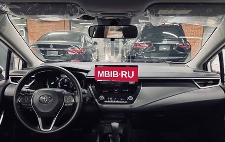 Toyota Corolla, 2021 год, 1 800 000 рублей, 6 фотография