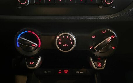 KIA Rio IV, 2019 год, 1 385 000 рублей, 15 фотография